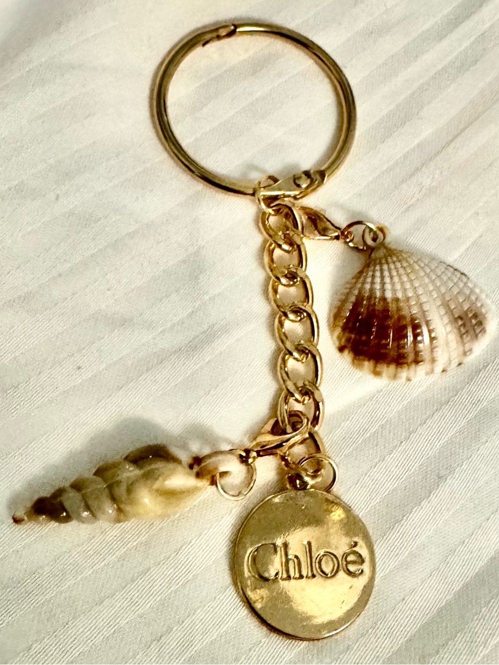CHLOE’ ATELIER DES FLEURS, Seashell Charm for Bags or Keychain - Picture 2 of 3